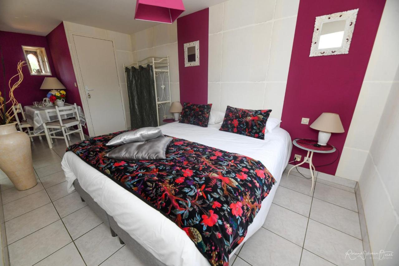 Les Chambres d'Aurore Chambretaud Extérieur photo